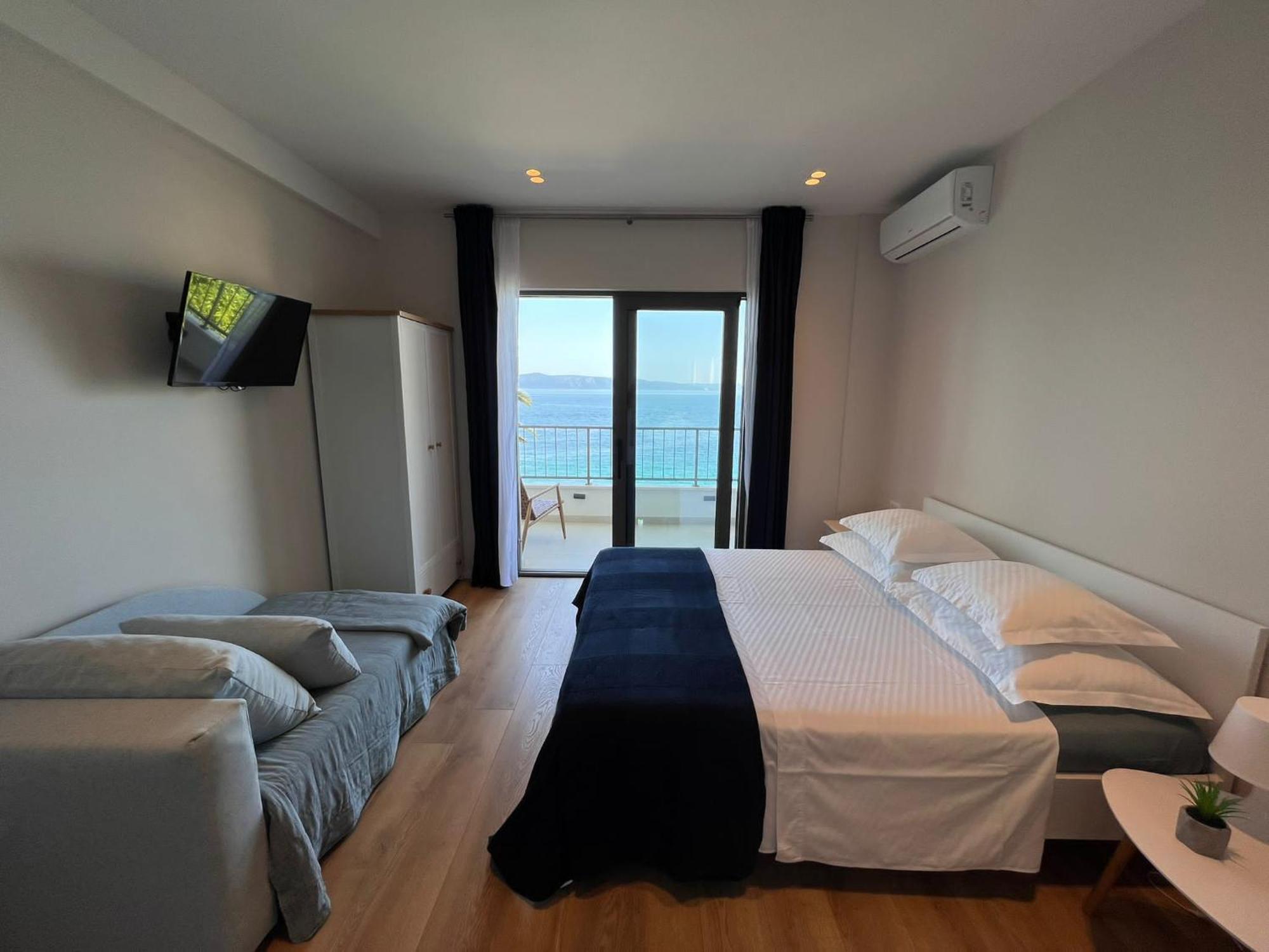 Beachfront Comfort Apartments Sinajko Podgora Eksteriør billede